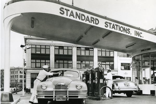 1920s Standard Service Station