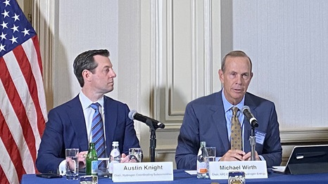 Austin Knight (left), Chevron’s vice president of Hydrogen, and Mike Wirth, Chevron’s Chairman and CEO, discuss the new National Petroleum Council report at an April press conference. 